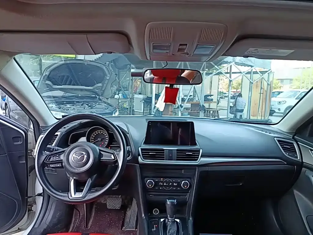 Mazda Mazda3 Axela Sedan 1.5L Automatic Luxury China V 2019 — фото 10