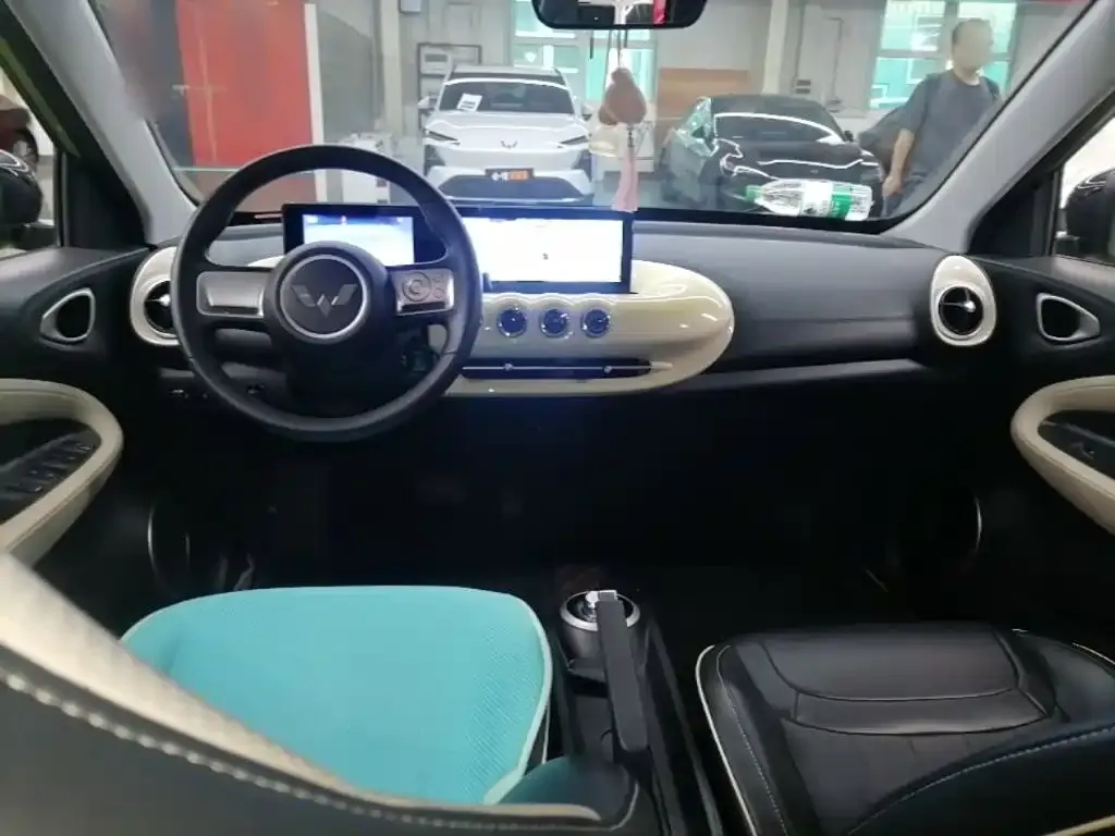 Wuling Motors Wuling Bingo Model 333km Joy+ Version 2023 — фото 10