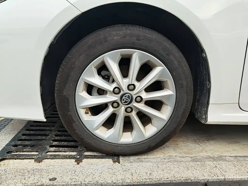 Toyota Corolla 1.2T S-CVT Elite PLUS Edition 2022 — фото 23