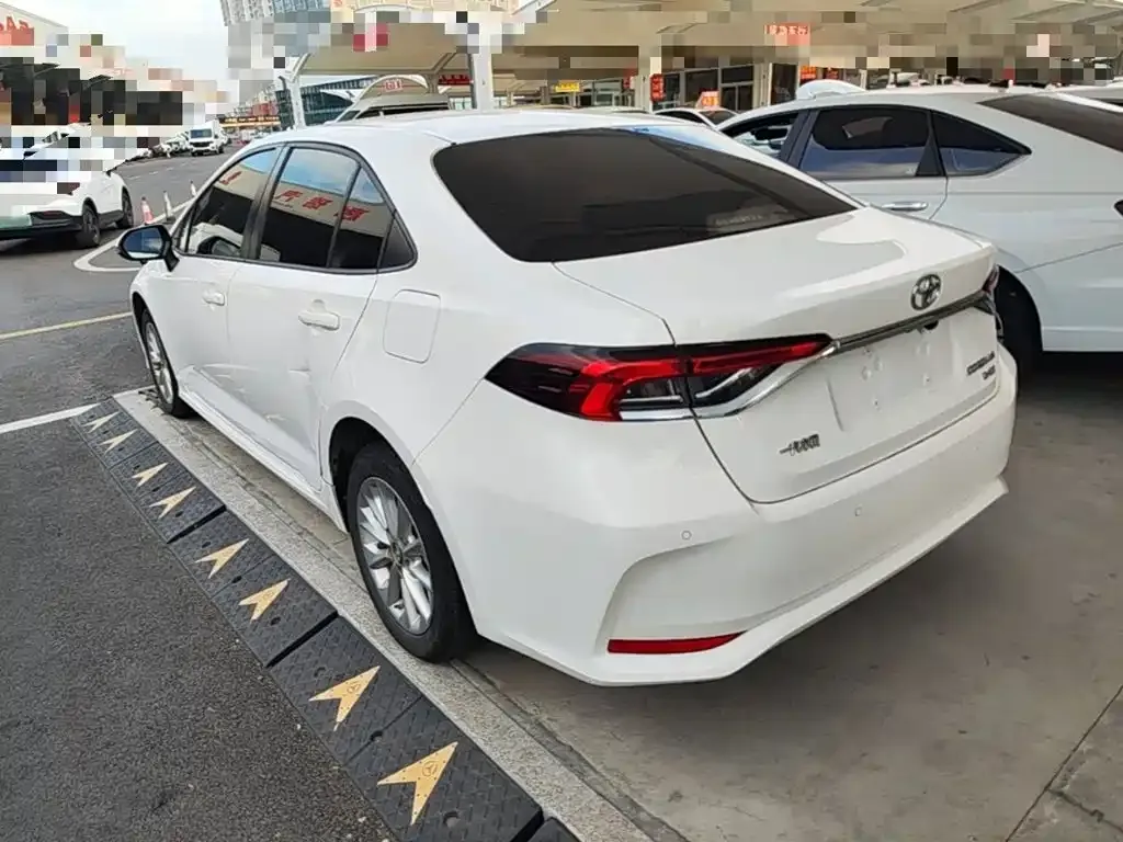 Toyota Corolla 1.2T S-CVT Elite PLUS Edition 2022 — фото 5