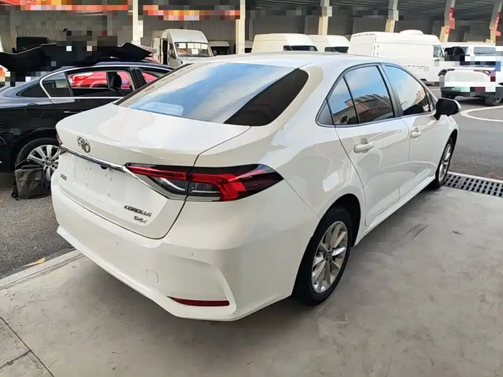 Toyota Corolla 1.2T S-CVT Elite PLUS Edition 2022 — фото 7