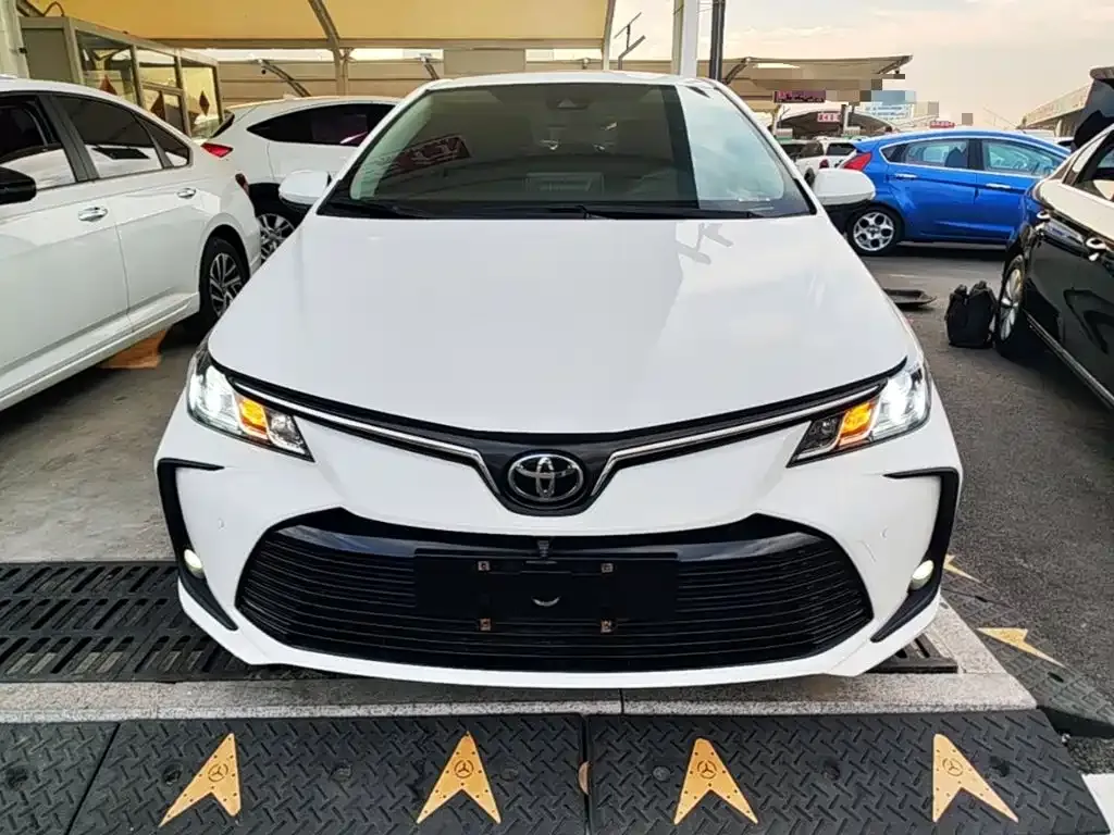 Toyota Corolla 1.2T S-CVT Elite PLUS Edition 2022 — фото 3