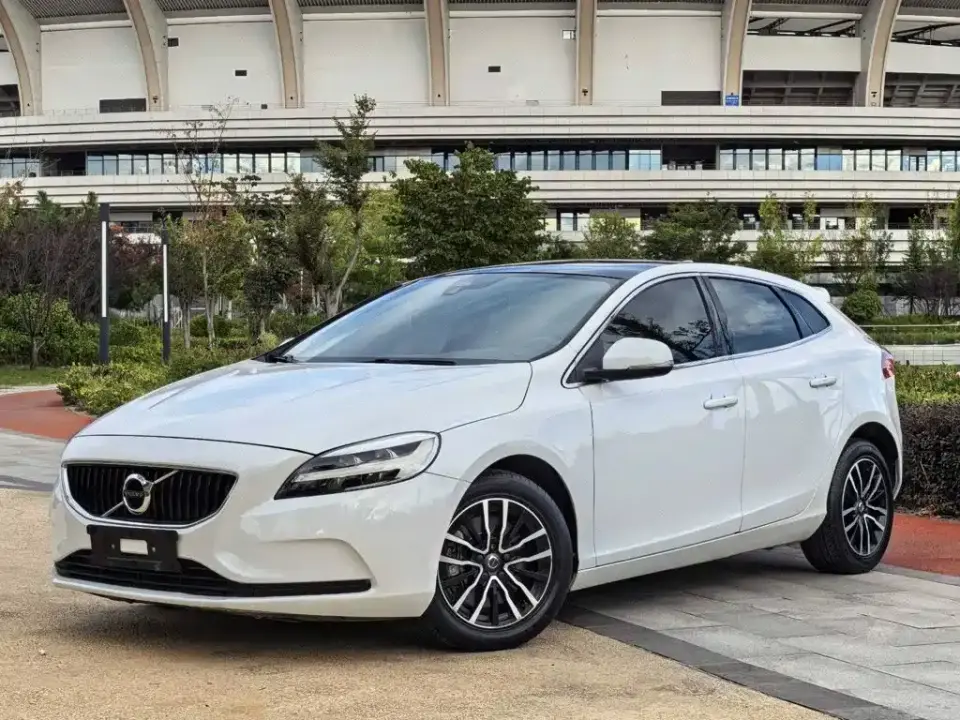 Volvo V40 T3 Momentum 2019