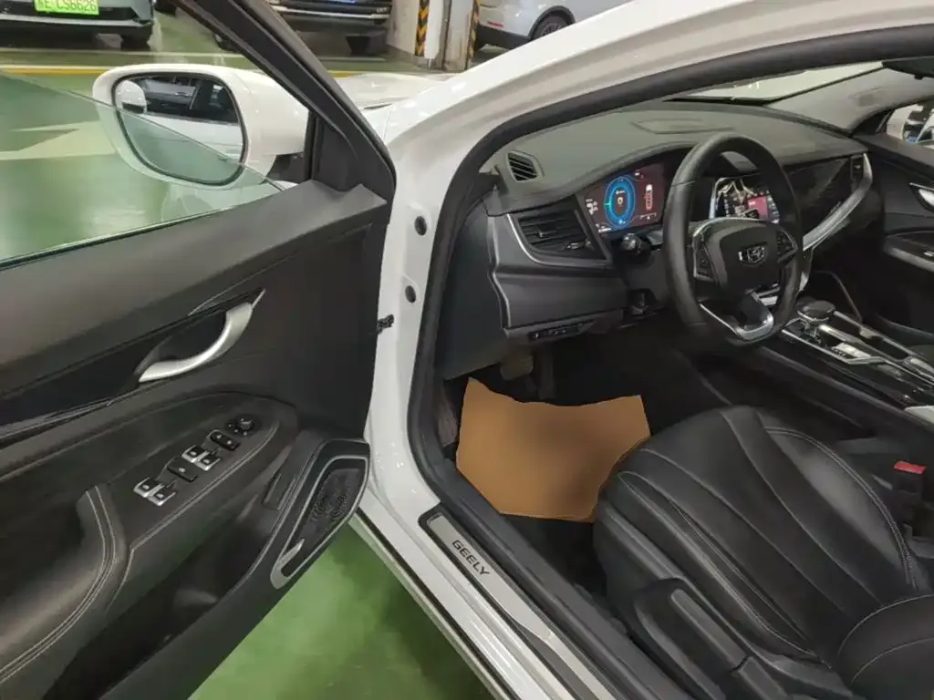 Geely Borui PHEV 1.5T ePro Leading Edition 2021 — фото 16