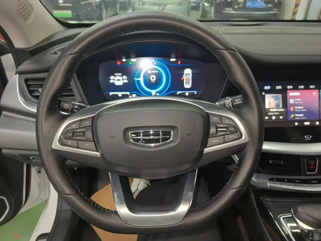 Geely Borui PHEV 1.5T ePro Leading Edition 2021 — фото 11
