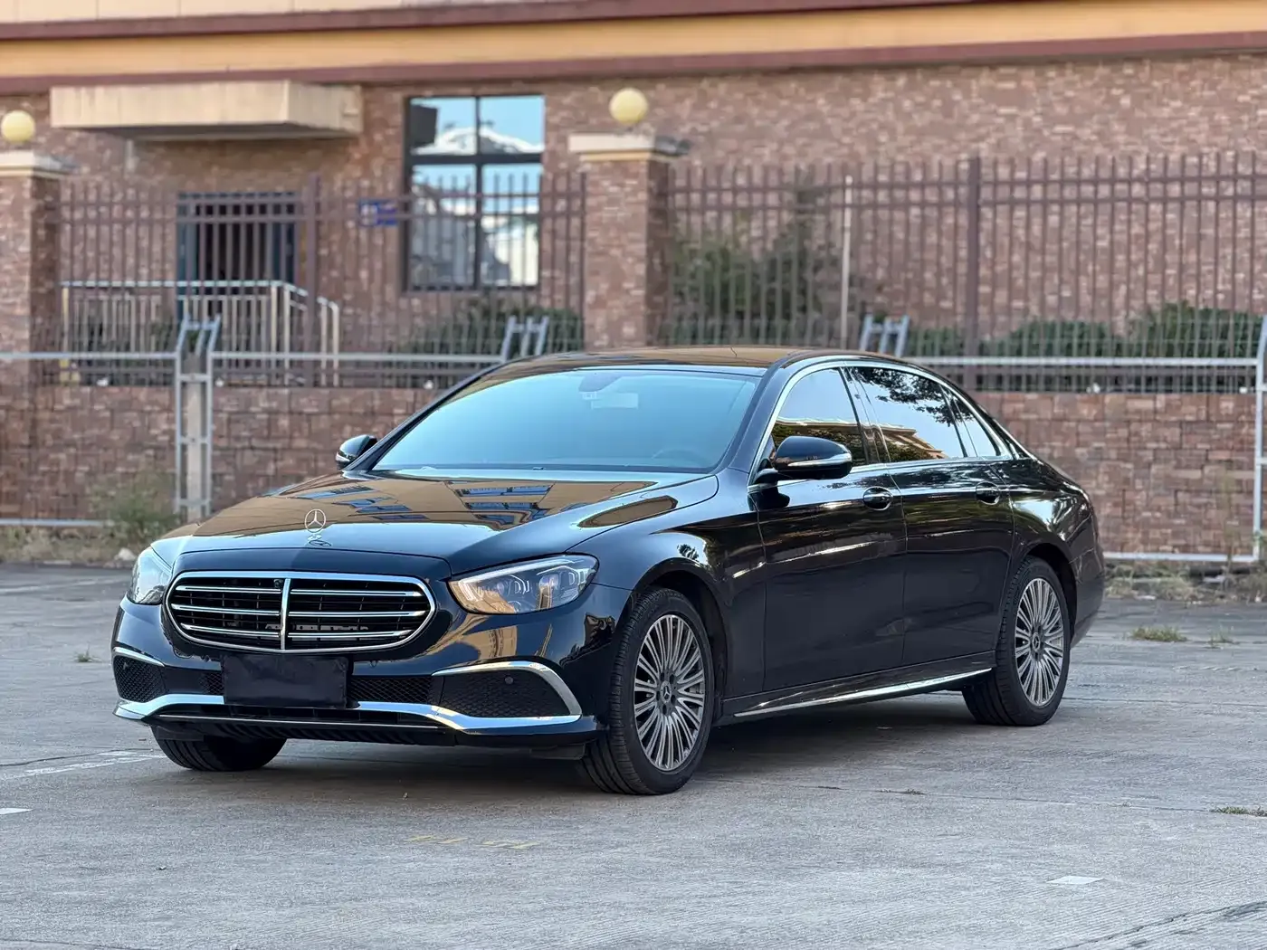 Mercedes-Benz E-Class Facelift E 300 L Fashion 2020 — фото 15