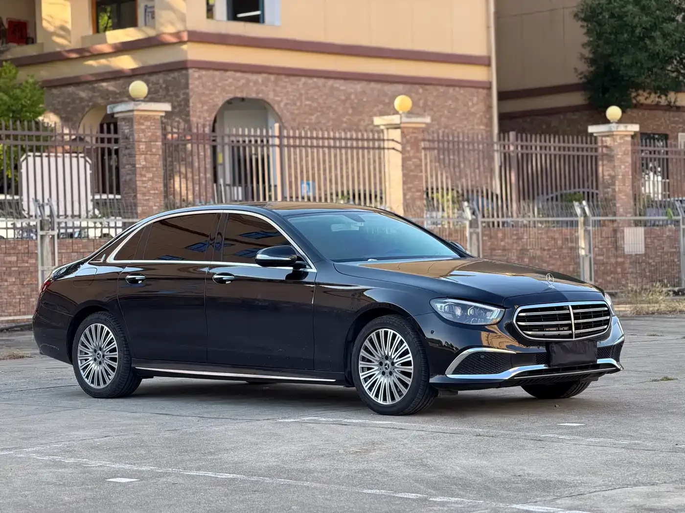 Mercedes-Benz E-Class Facelift E 300 L Fashion 2020 — фото 16