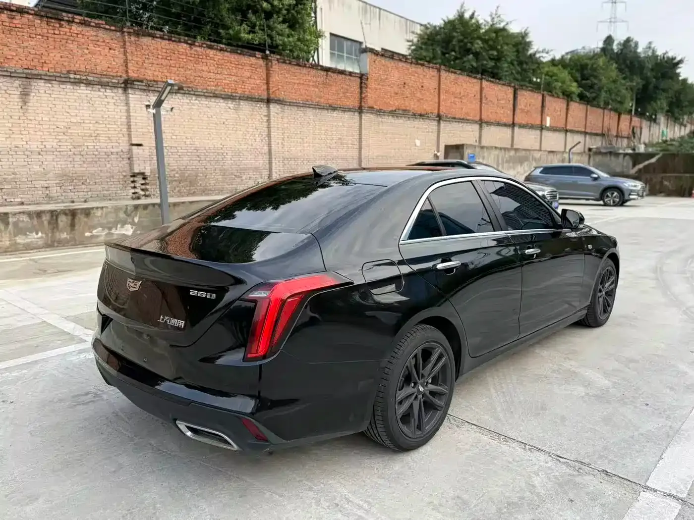 Cadillac CT4 28T Premium 2022 — фото 12