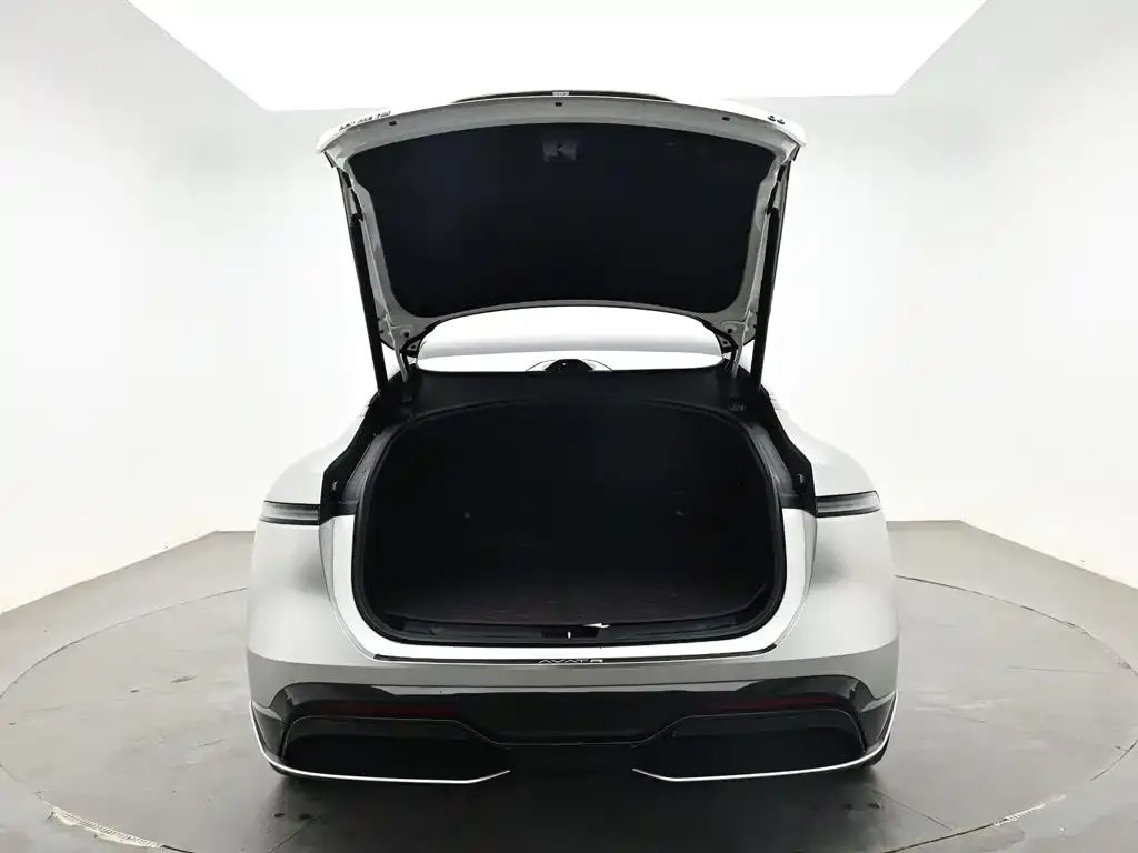 Avatr 06 Model Pro Extended Range Edition 2025 — фото 14