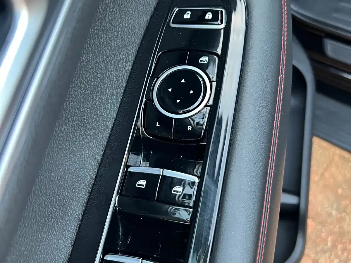 Foton Mars Mars 7 2.0T Diesel Automatic 2WD Long Wheelbase Voyage Edition 2025 — фото 12