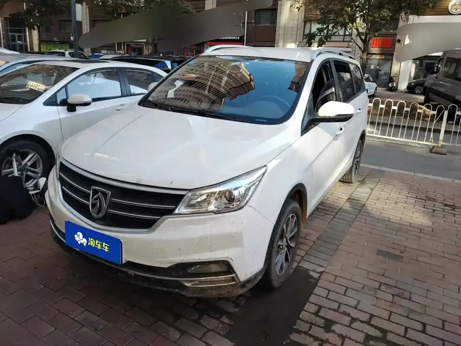 Baojun 730 1.5L Manual Fashion Edition 7-Seater China VI 2021