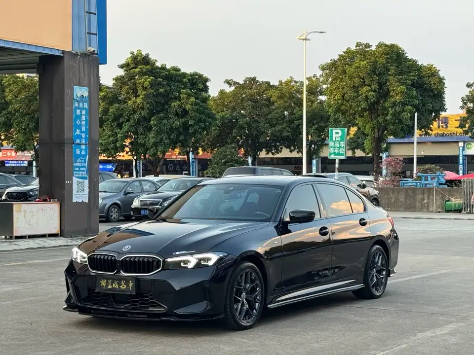 BMW 3 Series 330Li M Sport Night Edition 2025