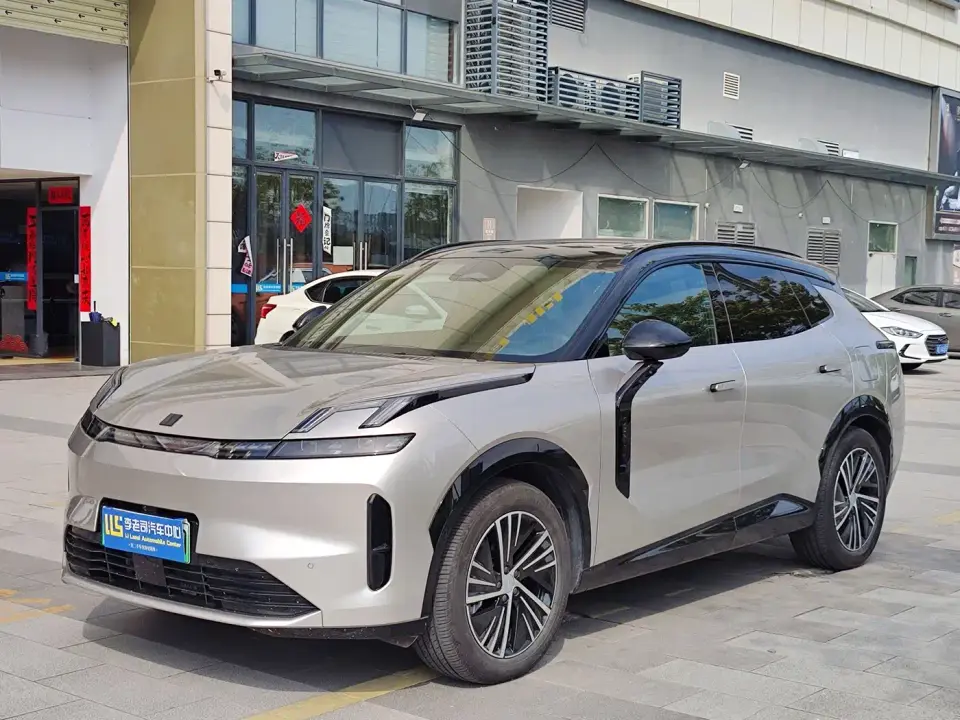 Lynk & Co 08 EM-P 220km 4WD Performance Halo 2023