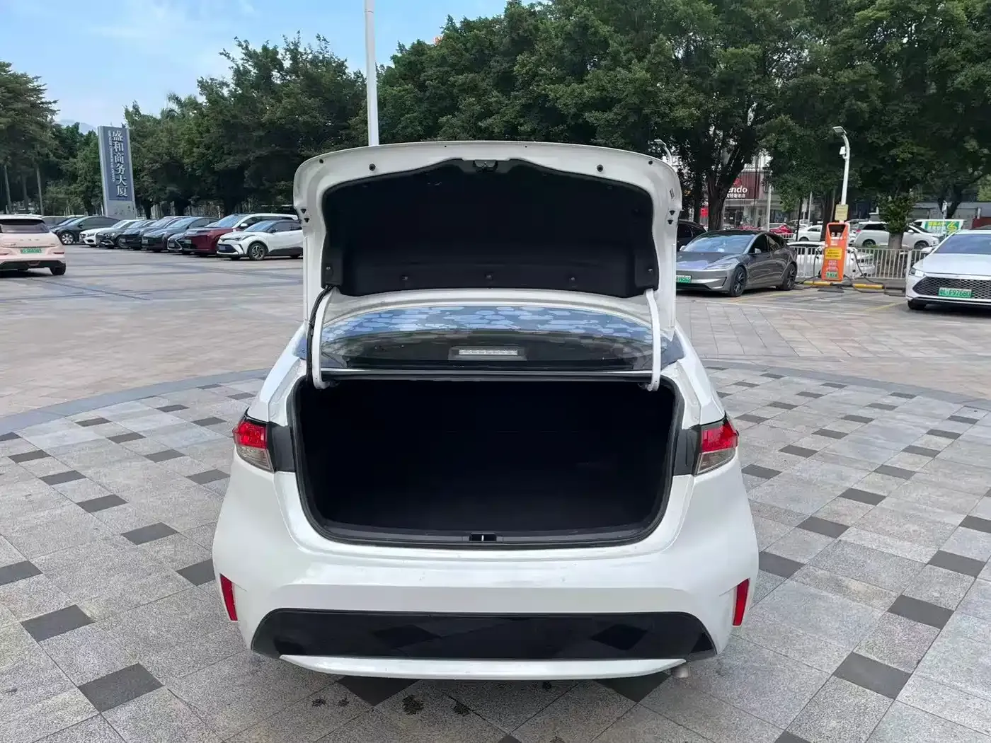 Toyota Levin 185T CVT Luxury Edition 2021 — фото 24