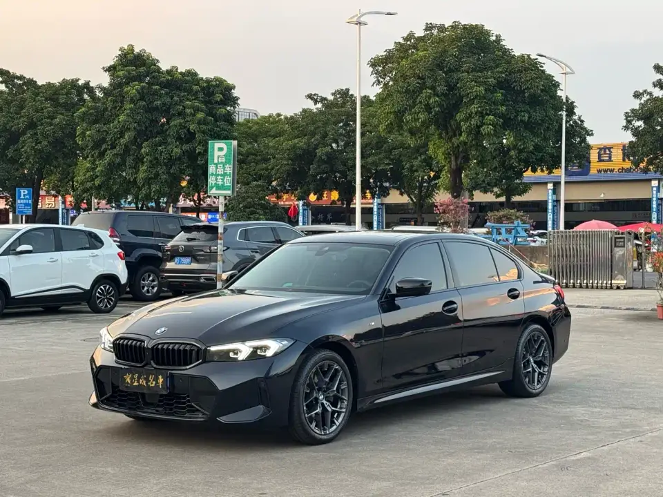 BMW 3 Series 330Li M Sport Night Edition 2025