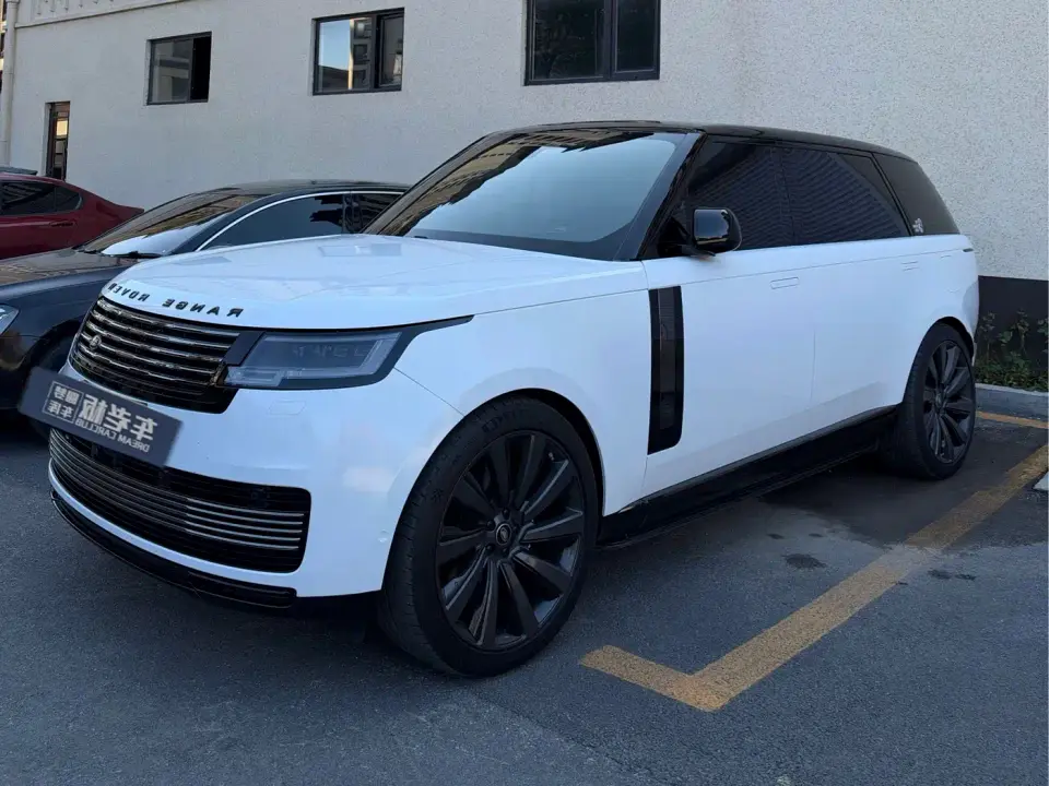 Land Rover Range Rover 3.0 L6 400PS Golden Age Extended 7-Seater 2024