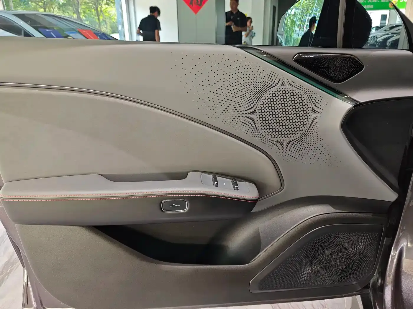Zeekr 007GT Long Range RWD Smart Driving Edition 100kWh 2026 — фото 21