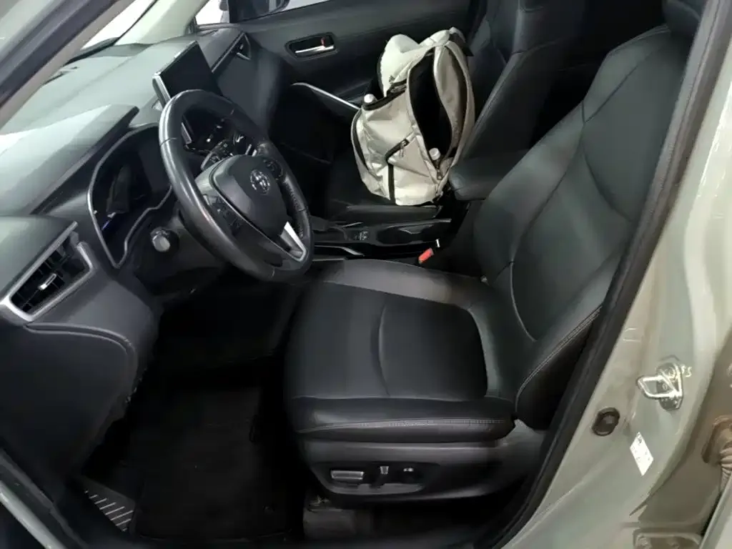 Toyota Corolla Cross 2.0L Flagship Edition 2022 — фото 15