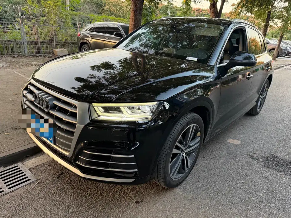 Audi Q5L Facelift 40 TFSI Honor Fashion 2020