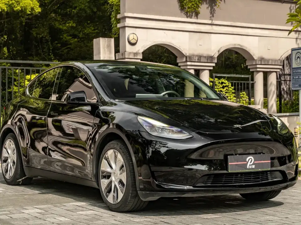Tesla Model Y Facelift Rear-Wheel Drive Version 2023