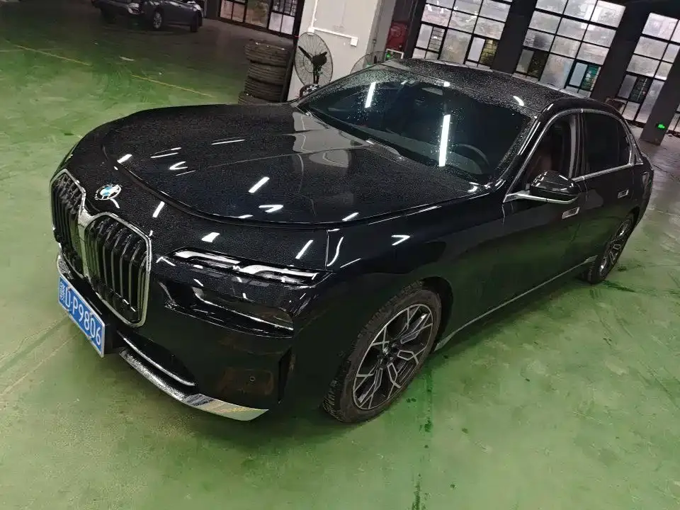 BMW 7 Series Model 735Li Luxury Package 2023