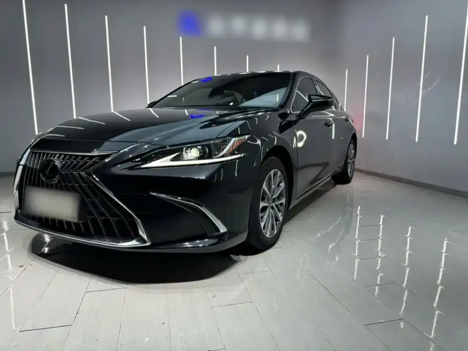 Lexus ES 200 Excellence Edition 2022