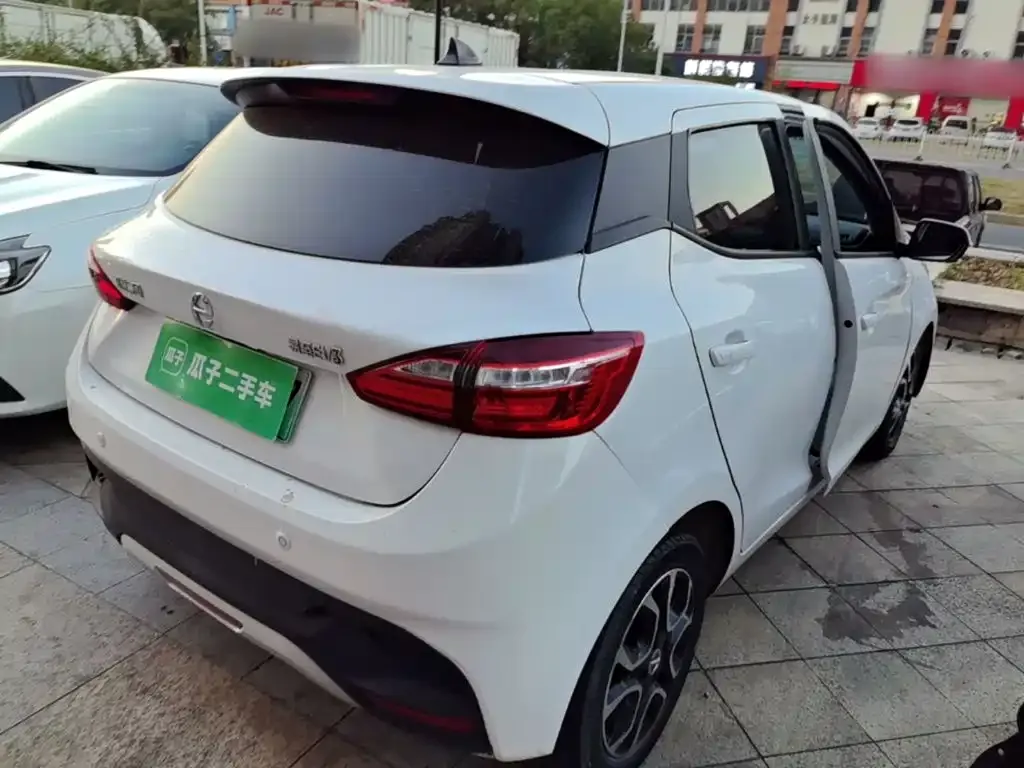 JMCG New Energy Yizhi EV3 Mini Radar Yue Run Model 2021 — фото 7