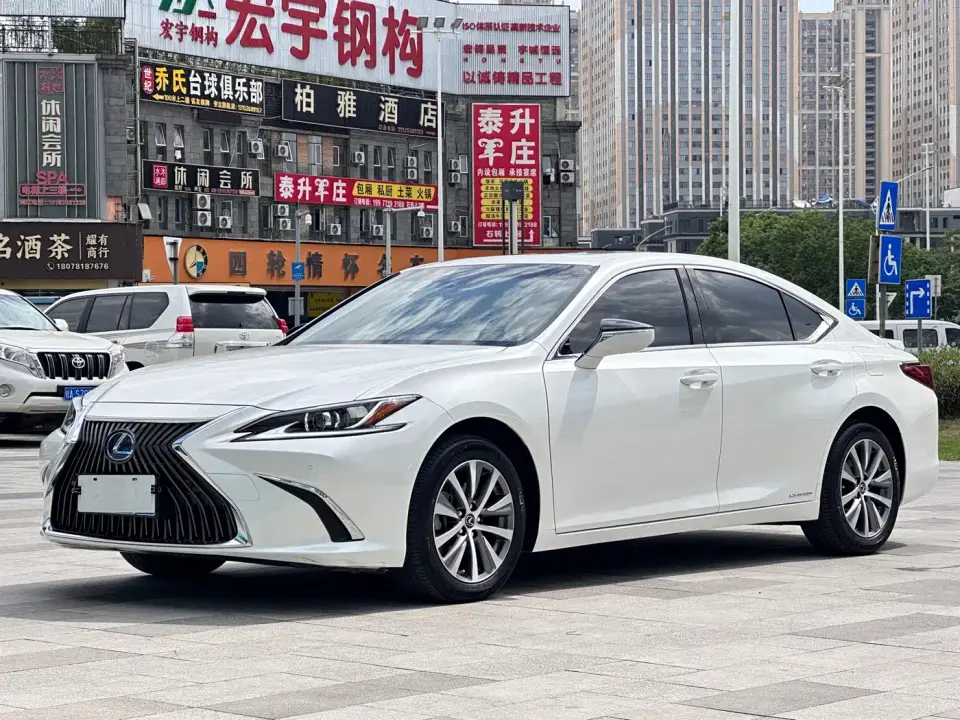 Lexus ES Model 300h Excellence Edition China V 2021