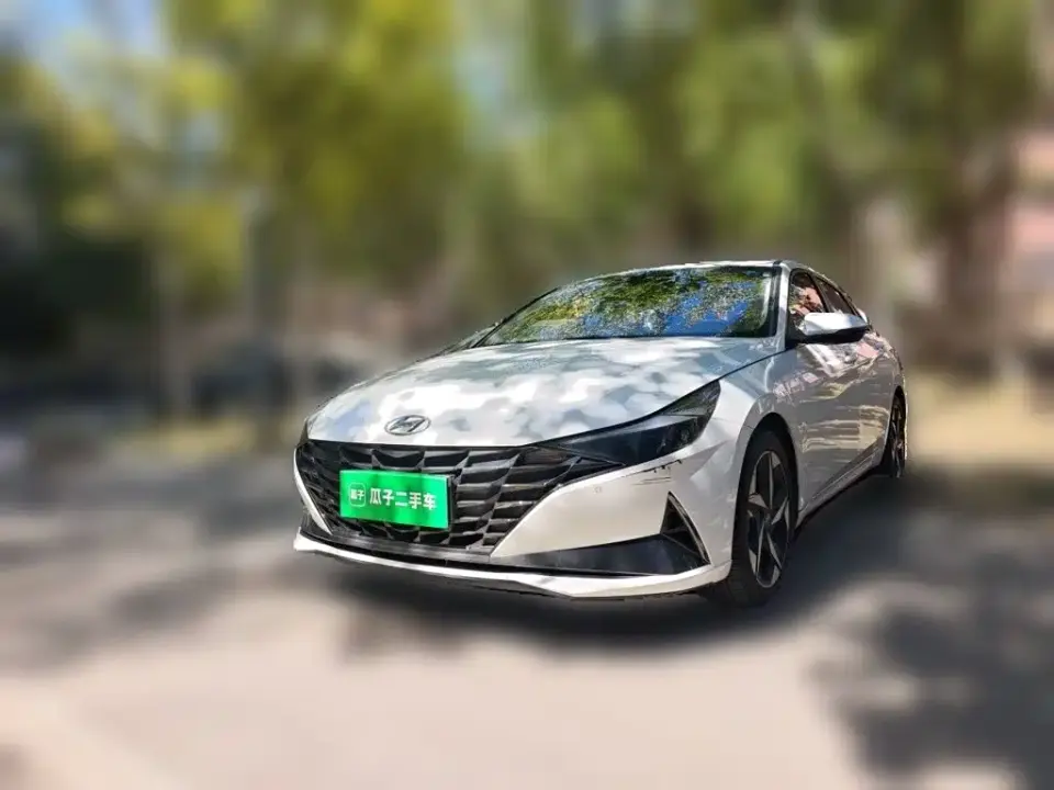 Hyundai Elantra 1.5L CVT LUX Premium Edition 2021