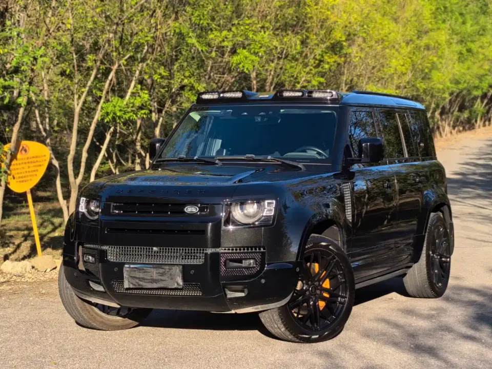 Land Rover Defender 110 P400 Dark Special Edition 2022