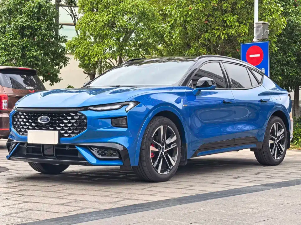 Ford EVOS EcoBoost 245 ST-Line 2023