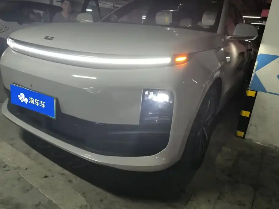Li Auto L6 Pro 2024