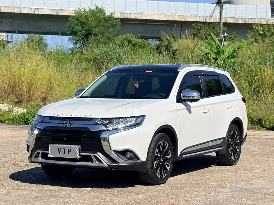Mitsubishi Outlander 2.0L 2WD Enjoy 7-Seater China VI 2019