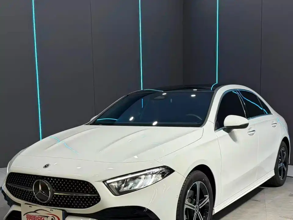 Mercedes-Benz A-Class A 200 L Fashion Edition 2025