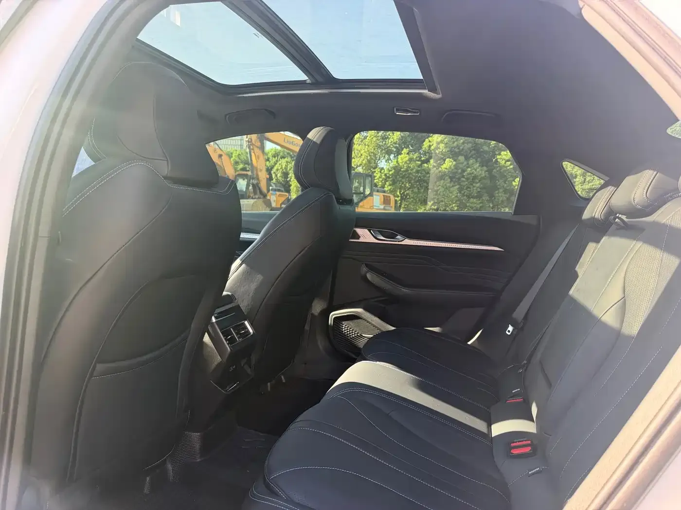 Geely Xing Rui 1.5TD Soaring Edition 2024 — фото 12