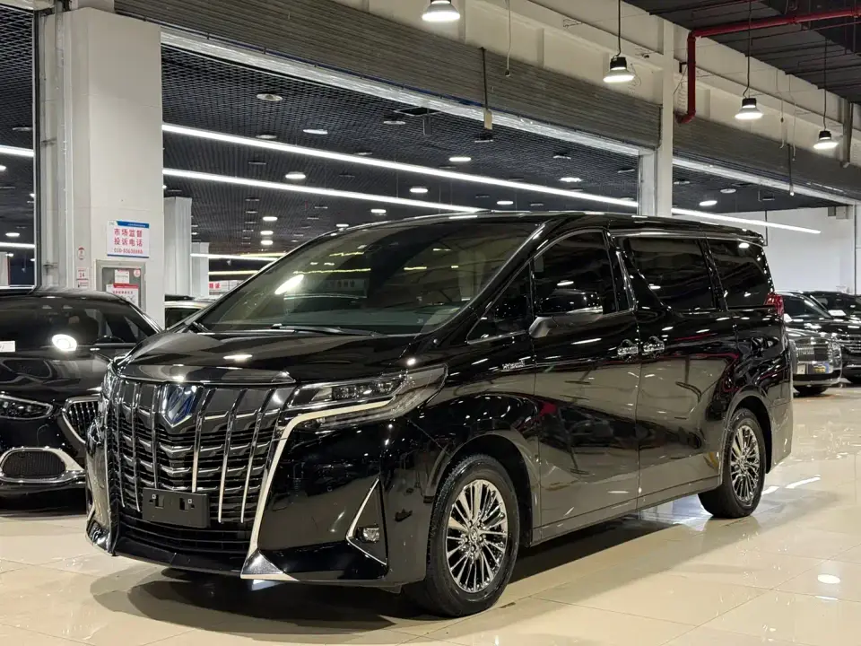 Toyota Alphard Hybrid 2.5L Premium 2022