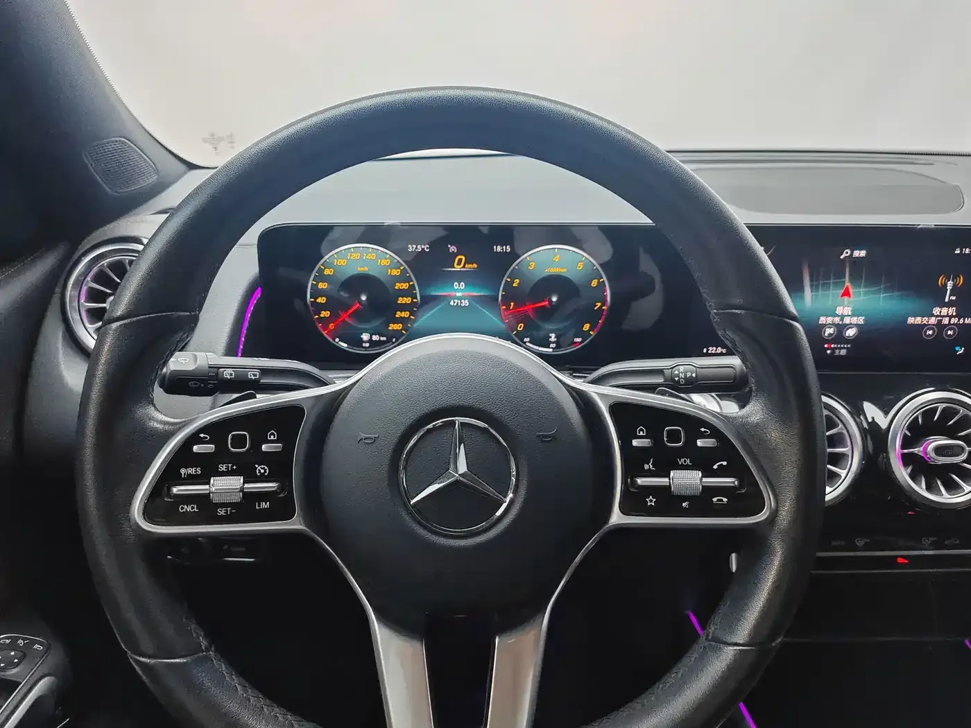 Mercedes-Benz GLB-Class GLB 200 Dynamic 2020 — фото 16