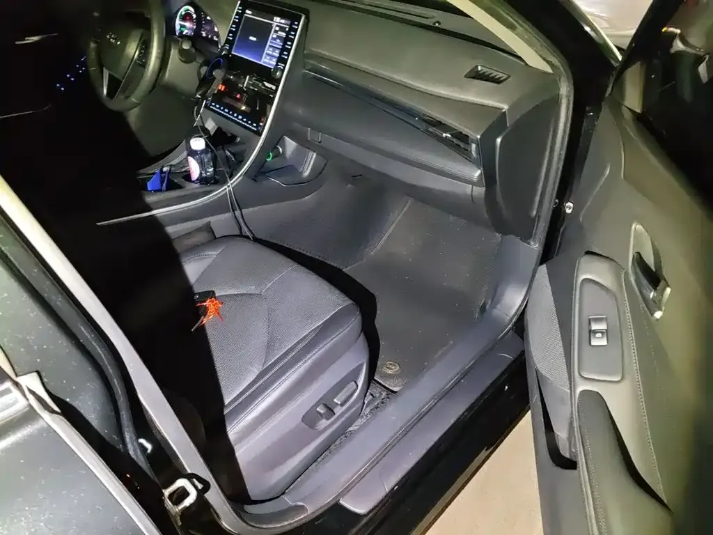 Toyota Avalon Hybrid 2.5L Luxury Edition China VI 2021 — фото 18