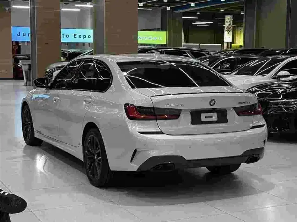 BMW 3 Series 325Li M Sport Black Night Package 2020 — фото 3