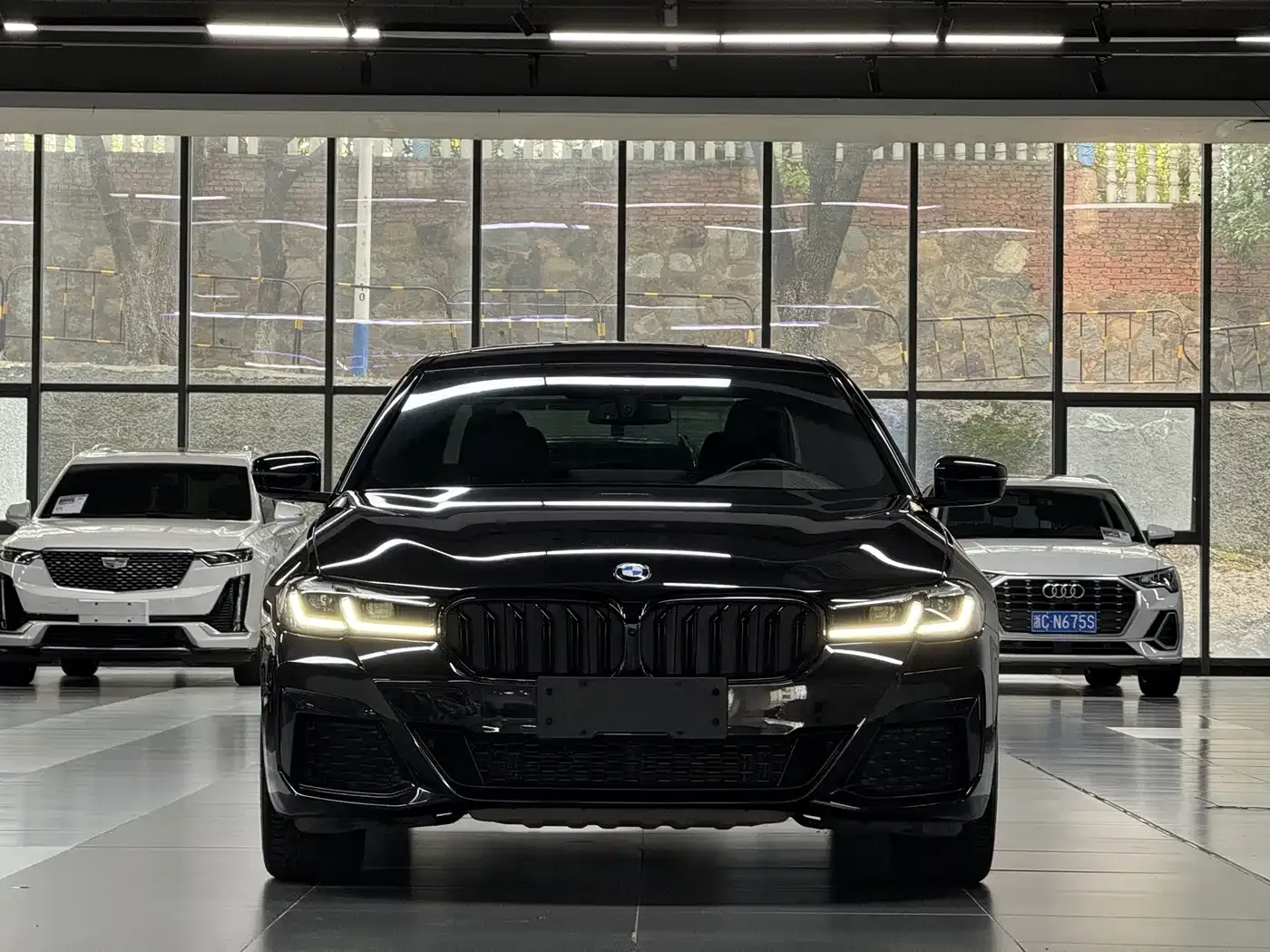 BMW 5 Series 525Li M Sport Package 2022 — фото 2