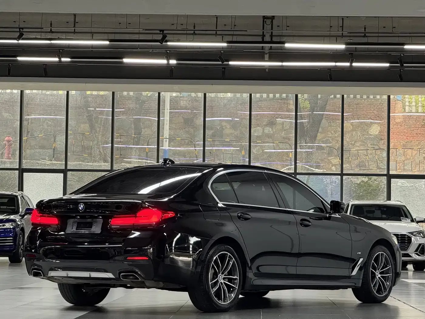 BMW 5 Series 525Li M Sport Package 2022 — фото 7