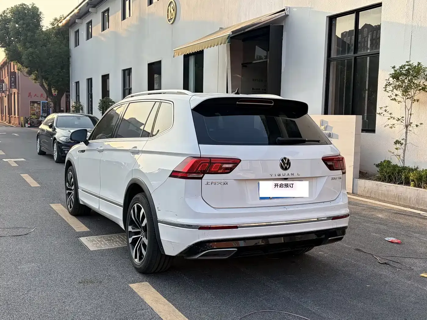 Volkswagen Tiguan L 330TSI Automatic 2WD R-Line Premium 2021 — фото 9