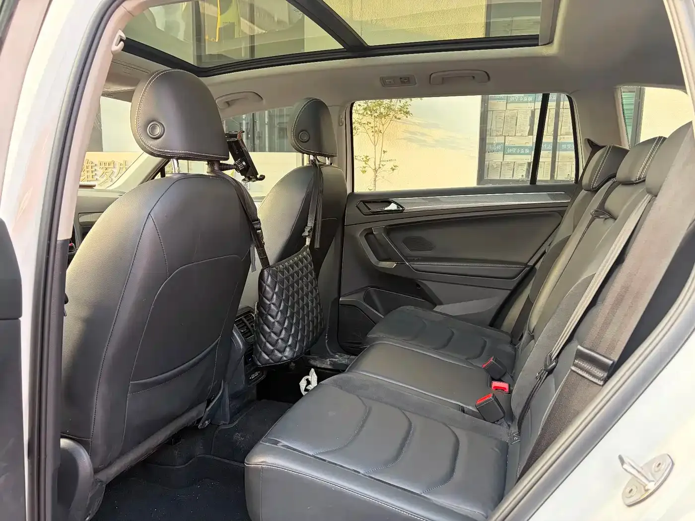 Volkswagen Tiguan L 330TSI Automatic 2WD R-Line Premium 2021 — фото 5