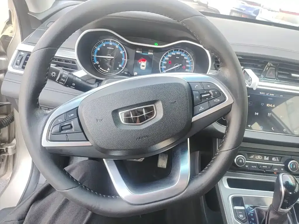 Geely Emgrand Leading Edition 1.5L CVT Luxury Type China VI 2019 — фото 11
