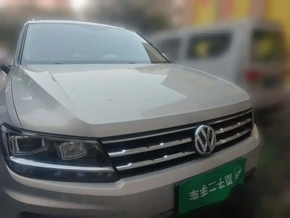 Volkswagen Tiguan L Facelift 330TSI Auto 2WD Panorama Comfort China VI 2020