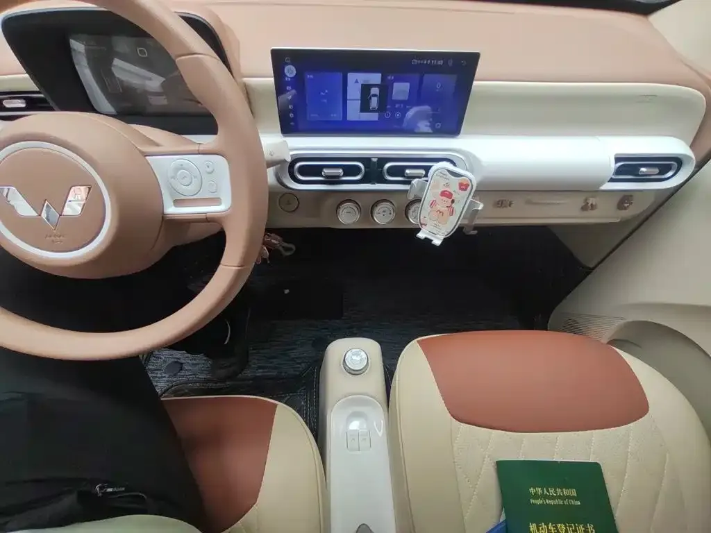Wuling Motors Hongguang MINIEV 3rd Generation 215km Youth Edition 2025 — фото 9