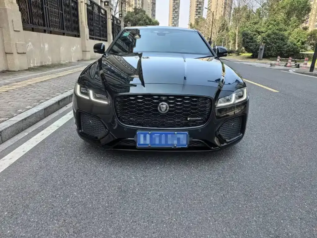 Jaguar XFL XFL 2.0T P250 AWD Gloss Black Sport Edition 2022 — фото 2
