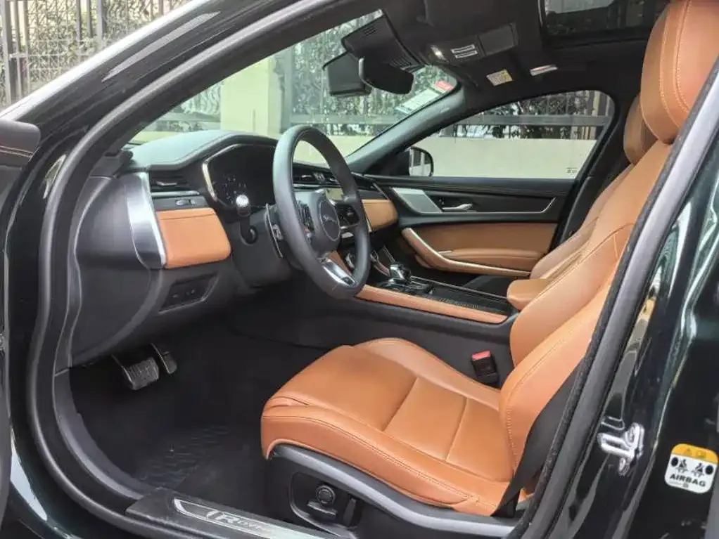 Jaguar XFL XFL 2.0T P250 AWD Gloss Black Sport Edition 2022 — фото 7