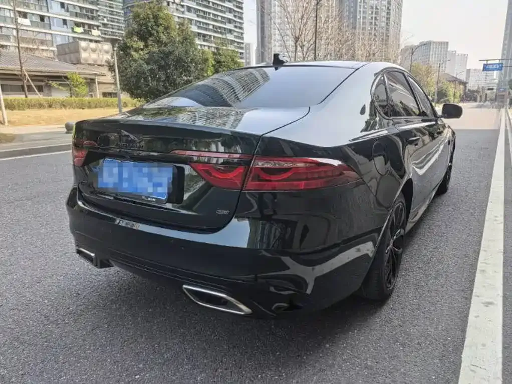 Jaguar XFL XFL 2.0T P250 AWD Gloss Black Sport Edition 2022 — фото 4