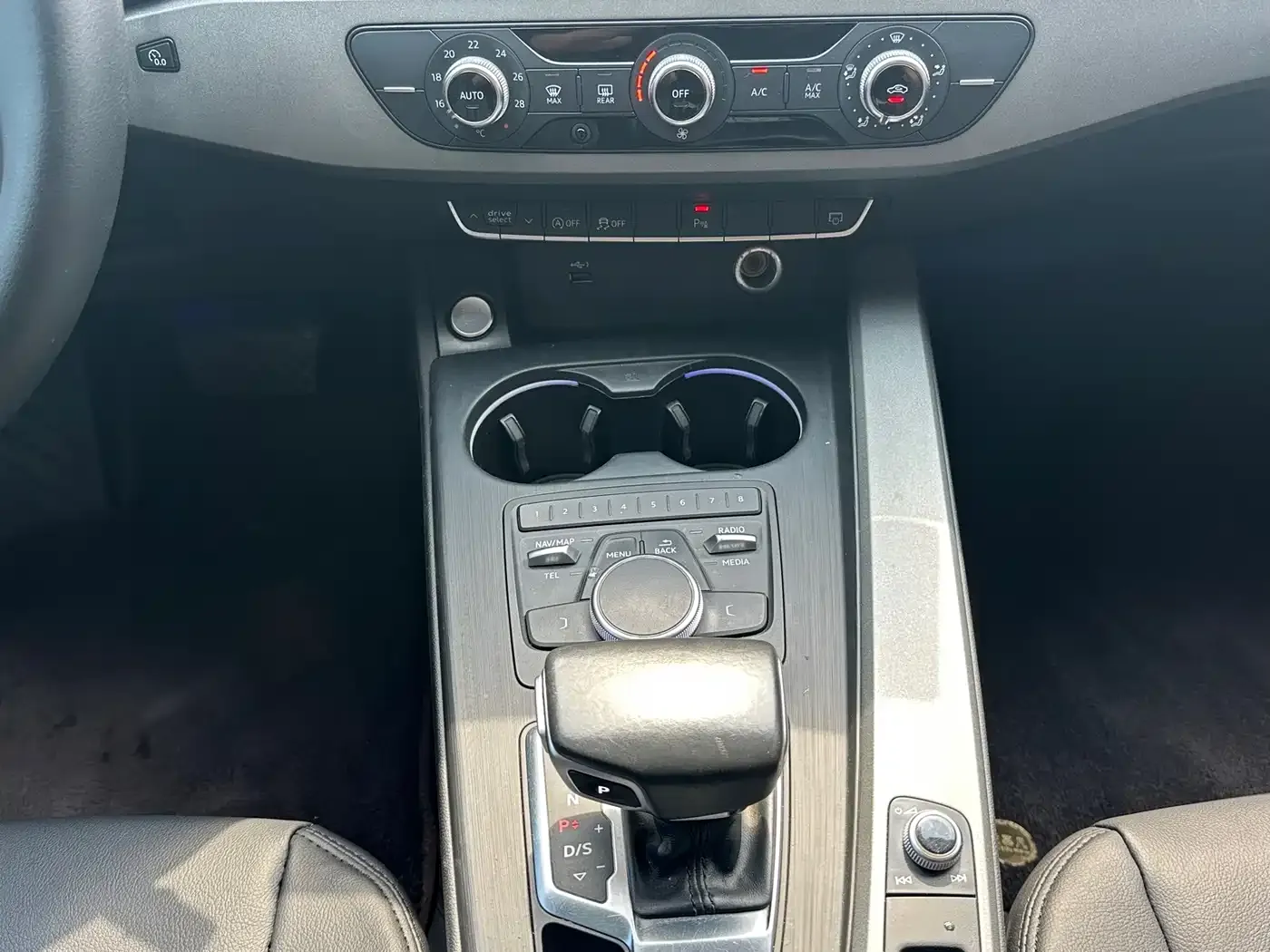 Audi A4L 40 TFSI Progressive (China VI) 2019 — фото 15